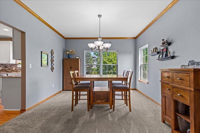 700 Creekwood DRIVE, West Bend, WI 53095