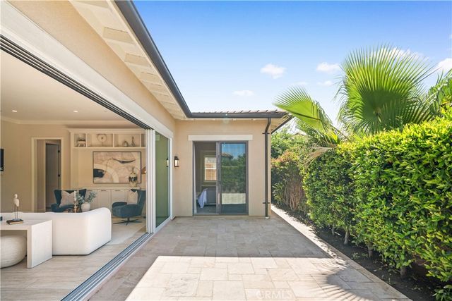 210 Canvas, Irvine, CA 92620