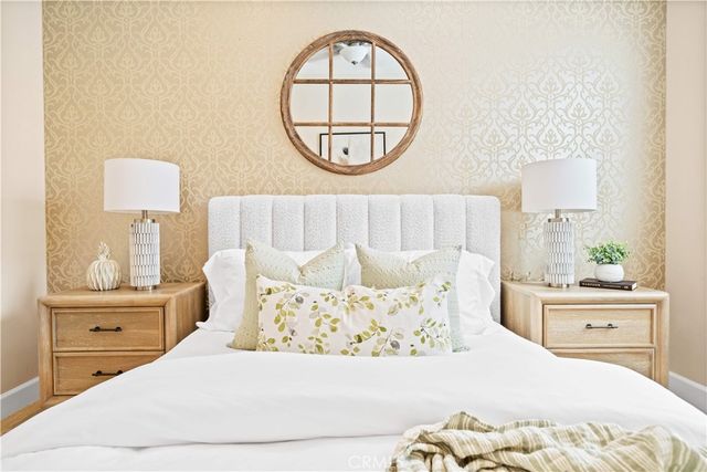 210 Canvas, Irvine, CA 92620