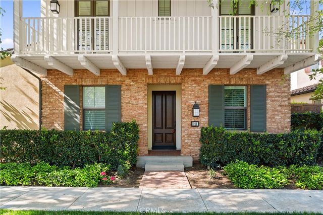 210 Canvas, Irvine, CA 92620