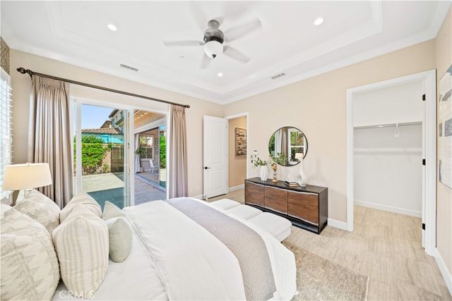 210 Canvas, Irvine, CA 92620