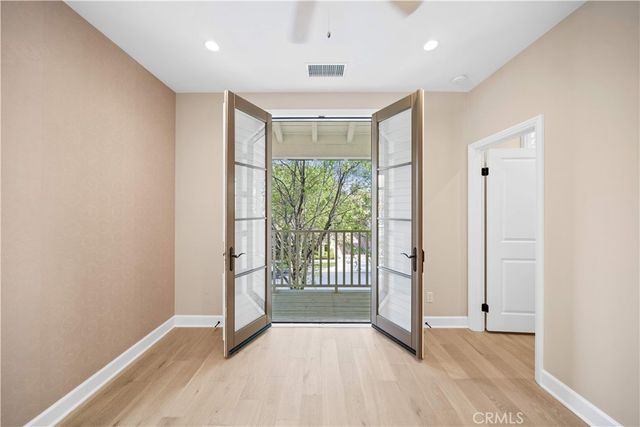 210 Canvas, Irvine, CA 92620