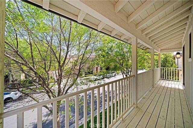 210 Canvas, Irvine, CA 92620