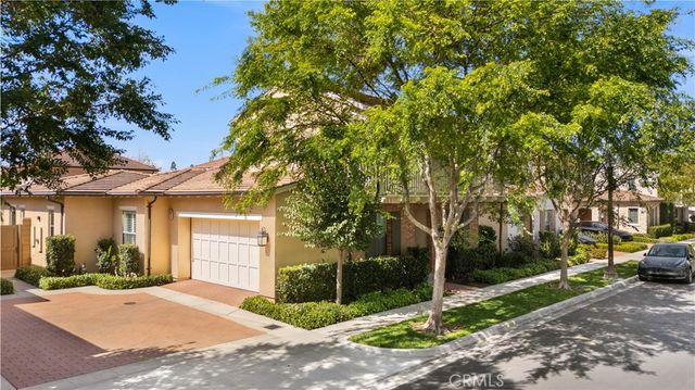 210 Canvas, Irvine, CA 92620