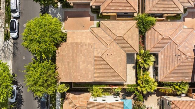 210 Canvas, Irvine, CA 92620