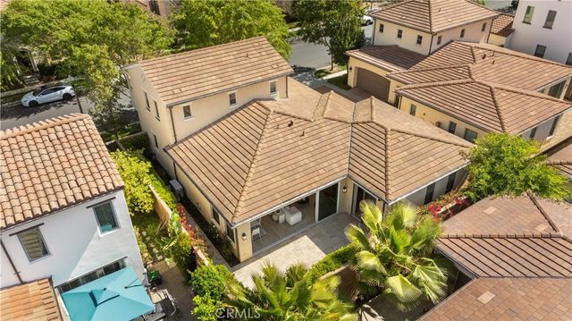 210 Canvas, Irvine, CA 92620