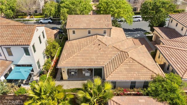 210 Canvas, Irvine, CA 92620