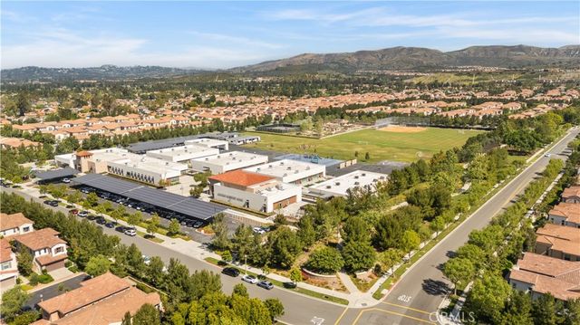 210 Canvas, Irvine, CA 92620