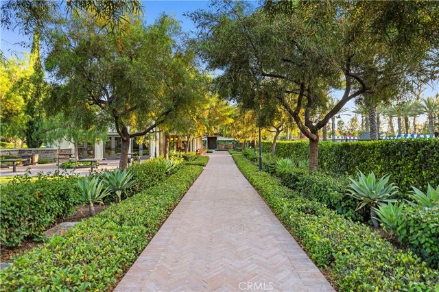 210 Canvas, Irvine, CA 92620