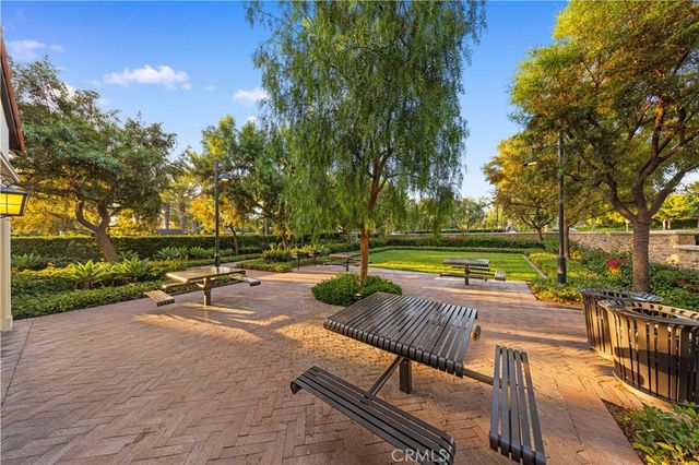 210 Canvas, Irvine, CA 92620