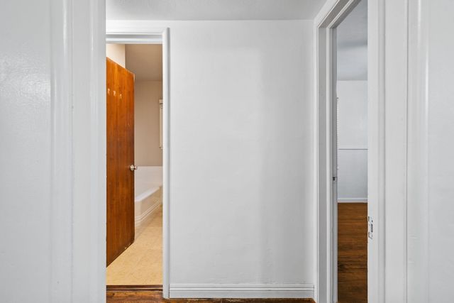 820 S Oak Park, Visalia, CA 93277