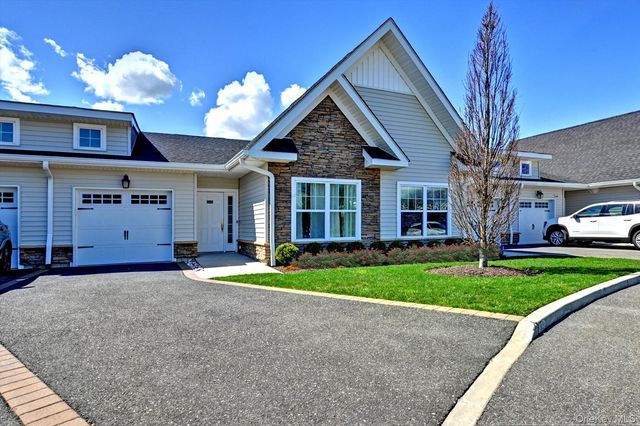 3105 Fox Hill Drive, Baiting Hollow, NY 11933