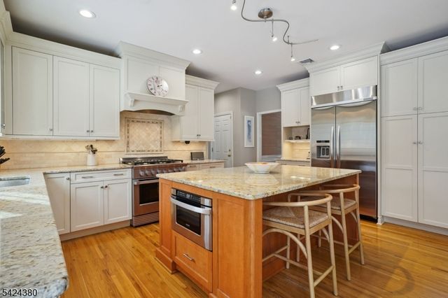 13 Obrien Ct, Bedminster Twp., NJ 07921