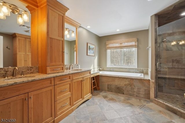 13 Obrien Ct, Bedminster Twp., NJ 07921