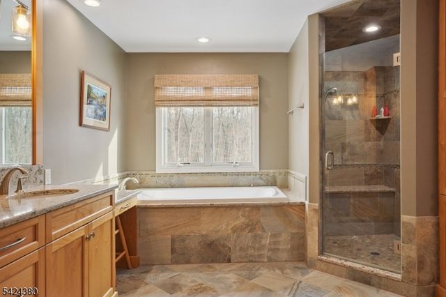 13 Obrien Ct, Bedminster Twp., NJ 07921