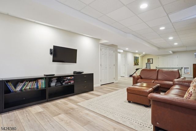 13 Obrien Ct, Bedminster Twp., NJ 07921