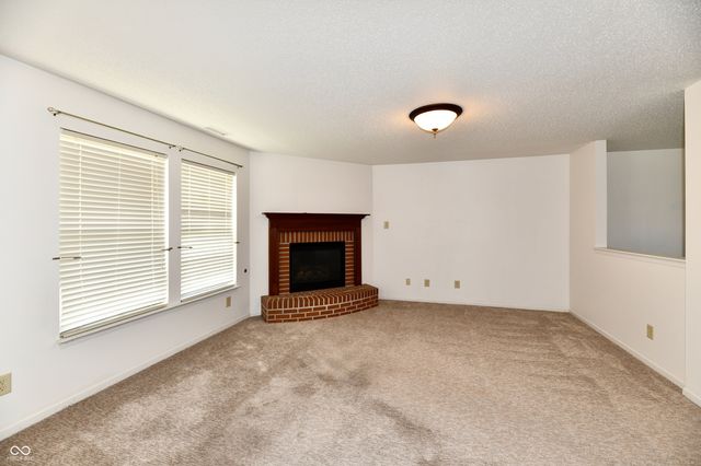 9175 W Paddleboat Lane, Pendleton, IN 46064