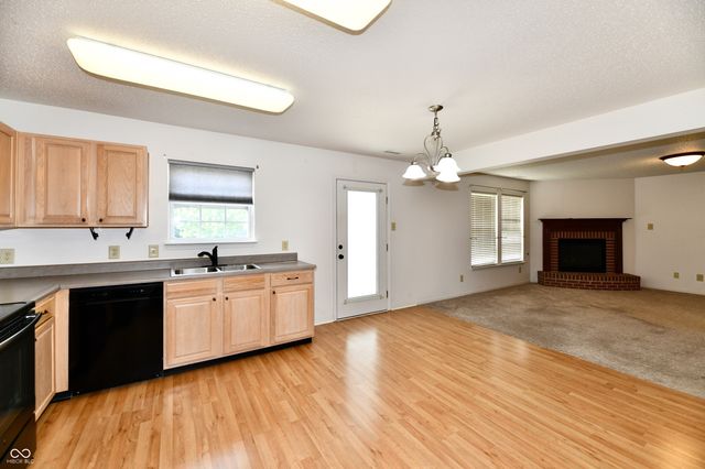 9175 W Paddleboat Lane, Pendleton, IN 46064