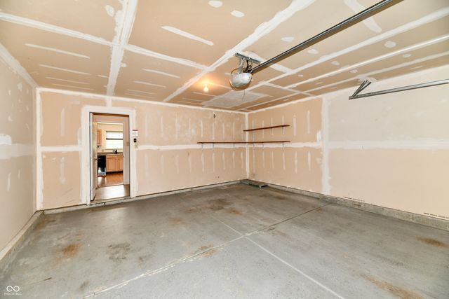 9175 W Paddleboat Lane, Pendleton, IN 46064