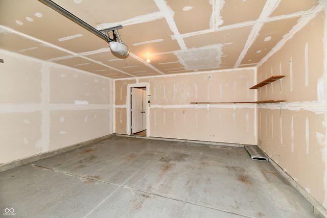 9175 W Paddleboat Lane, Pendleton, IN 46064