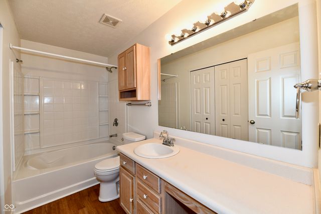 9175 W Paddleboat Lane, Pendleton, IN 46064