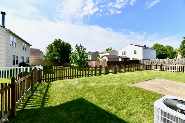 9175 W Paddleboat Lane, Pendleton, IN 46064