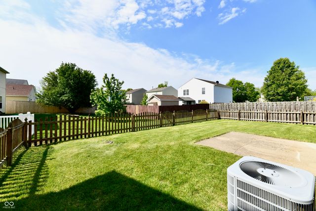 9175 W Paddleboat Lane, Pendleton, IN 46064