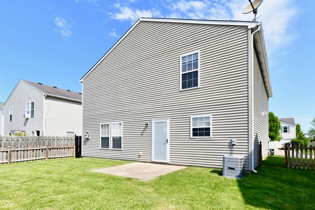 9175 W Paddleboat Lane, Pendleton, IN 46064