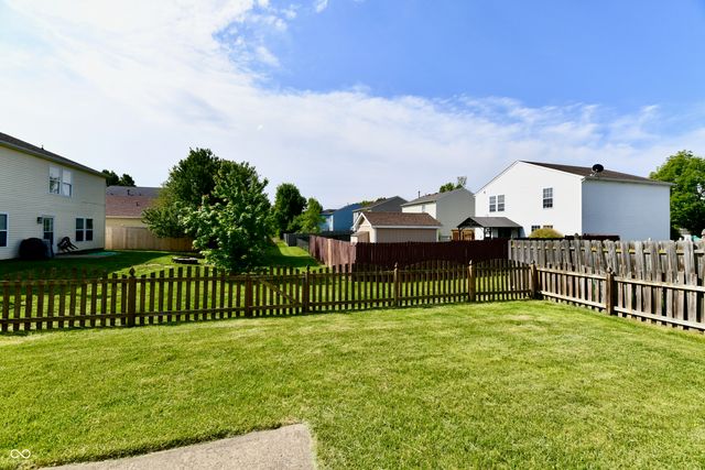 9175 W Paddleboat Lane, Pendleton, IN 46064