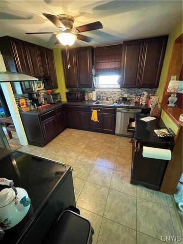 16 Wagner Avenue, Whitestown, NY 13492