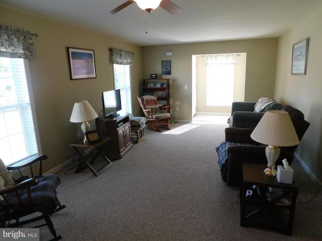 21 WREN DR, Bechtelsville, PA 19505