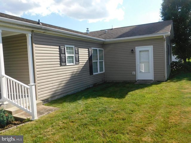 21 WREN DR, Bechtelsville, PA 19505