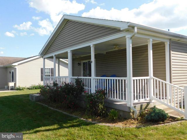 21 WREN DR, Bechtelsville, PA 19505