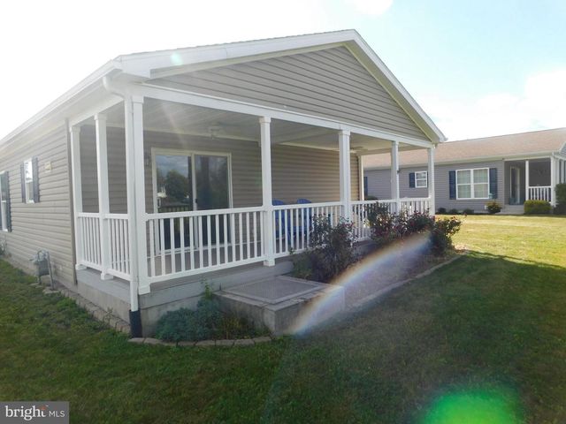 21 WREN DR, Bechtelsville, PA 19505