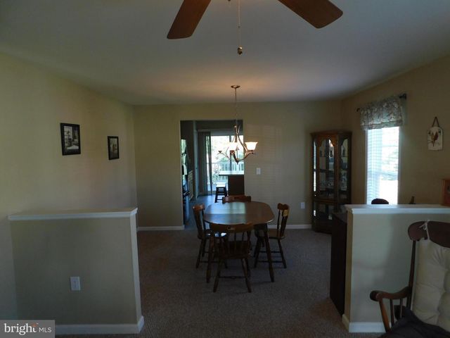 21 WREN DR, Bechtelsville, PA 19505