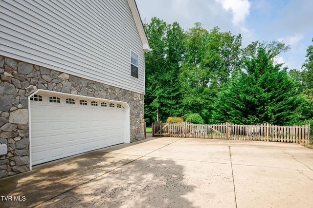 263 Holland View Drive, Jonesborough, TN 37659