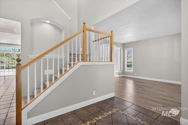 12935 N Schicks Ridge Rd, Boise, ID 83714