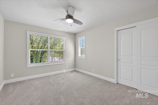 12935 N Schicks Ridge Rd, Boise, ID 83714