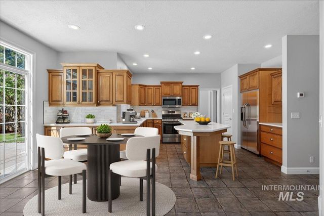 12935 N Schicks Ridge Rd, Boise, ID 83714