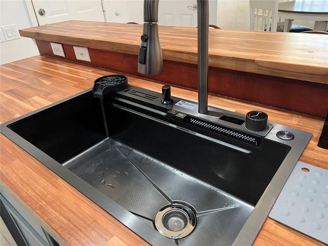 1101 SHALLCROSS AVENUE, Orlando, FL 32828