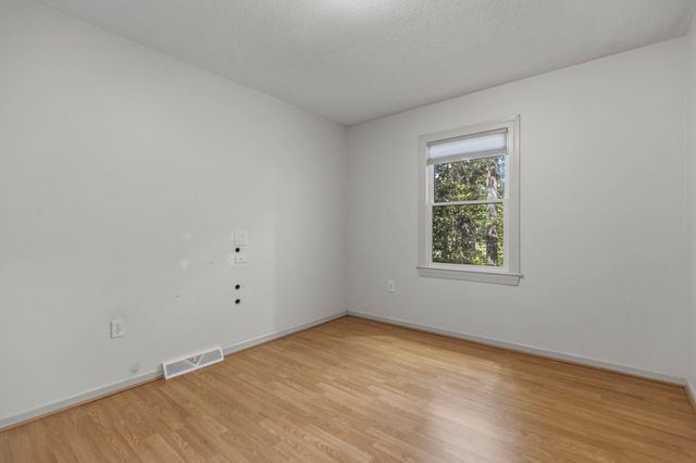 1 Forest Oaks Way, Spartanburg, SC 29307