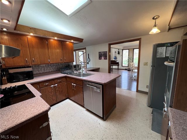 2168 Earl Drive, Zanesville, OH 43701