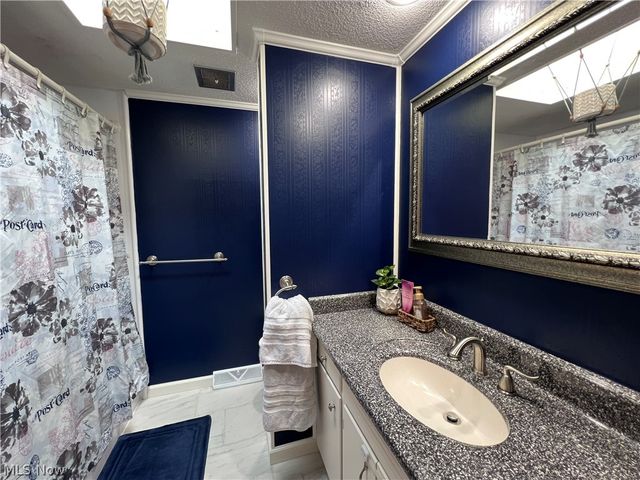 2168 Earl Drive, Zanesville, OH 43701