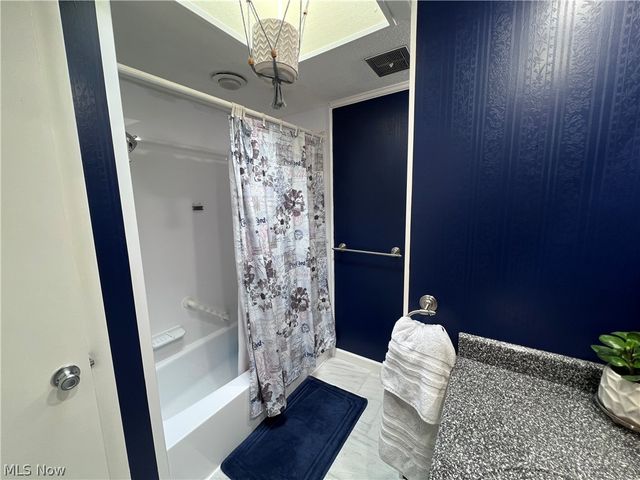 2168 Earl Drive, Zanesville, OH 43701