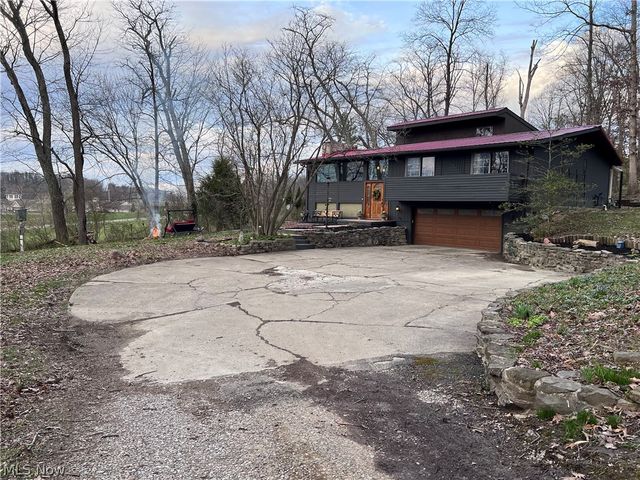 2168 Earl Drive, Zanesville, OH 43701