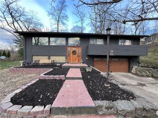 2168 Earl Drive, Zanesville, OH 43701