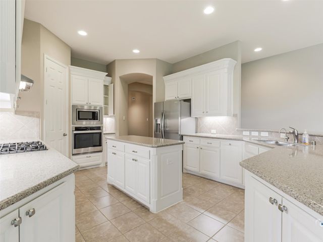 805 Barton Springs Drive, Fairview, TX 75069