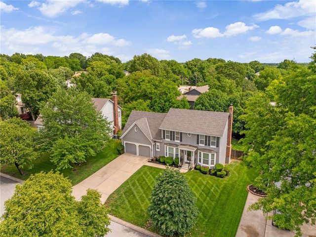 10329 Ballentine Street, Overland Park, KS 66214