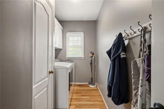 10329 Ballentine Street, Overland Park, KS 66214