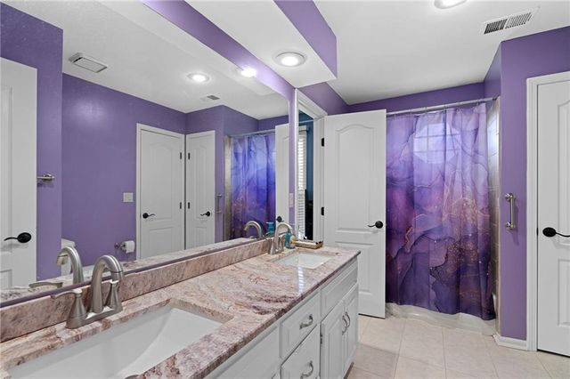 10329 Ballentine Street, Overland Park, KS 66214
